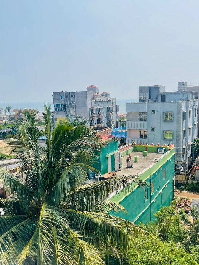 Royal Beach International Пури Екстериор снимка