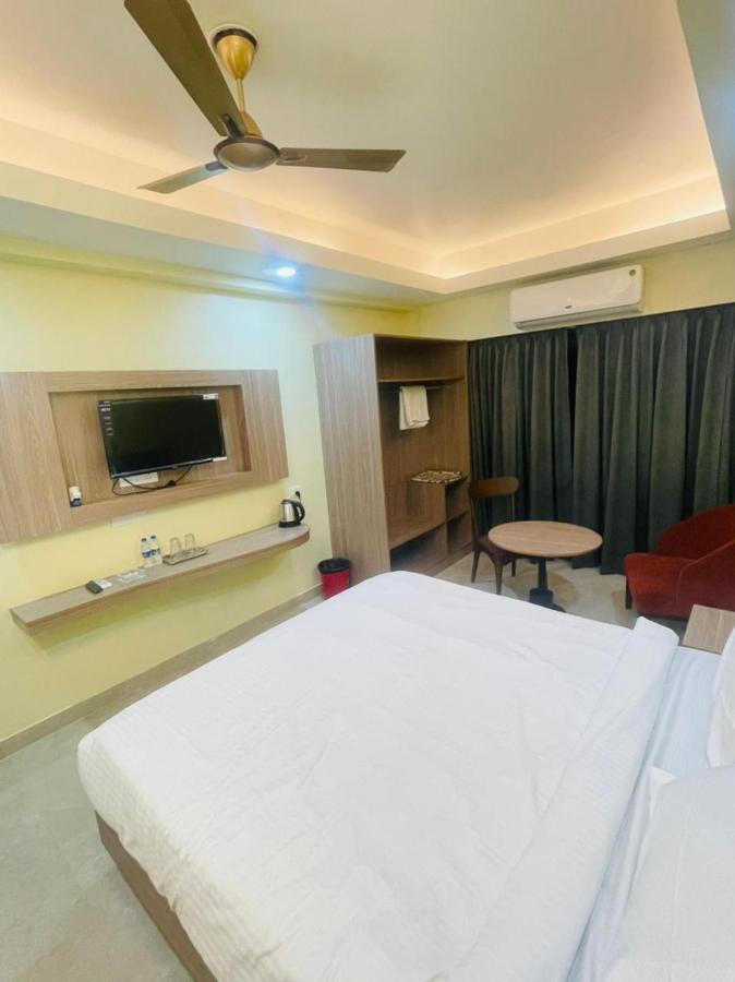 Royal Beach International Пури Екстериор снимка