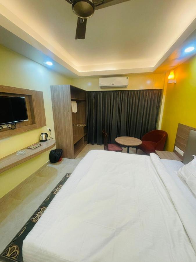 Royal Beach International Пури Екстериор снимка