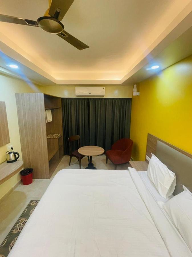 Royal Beach International Пури Екстериор снимка