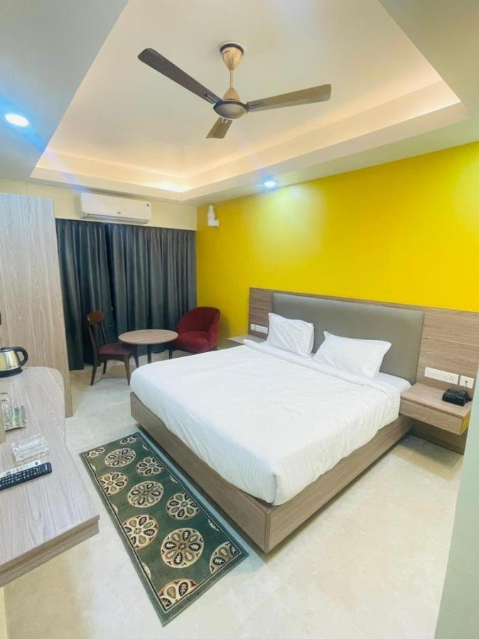 Royal Beach International Пури Екстериор снимка