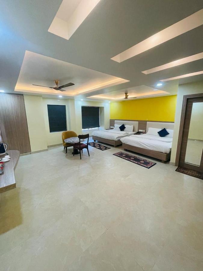 Royal Beach International Пури Екстериор снимка