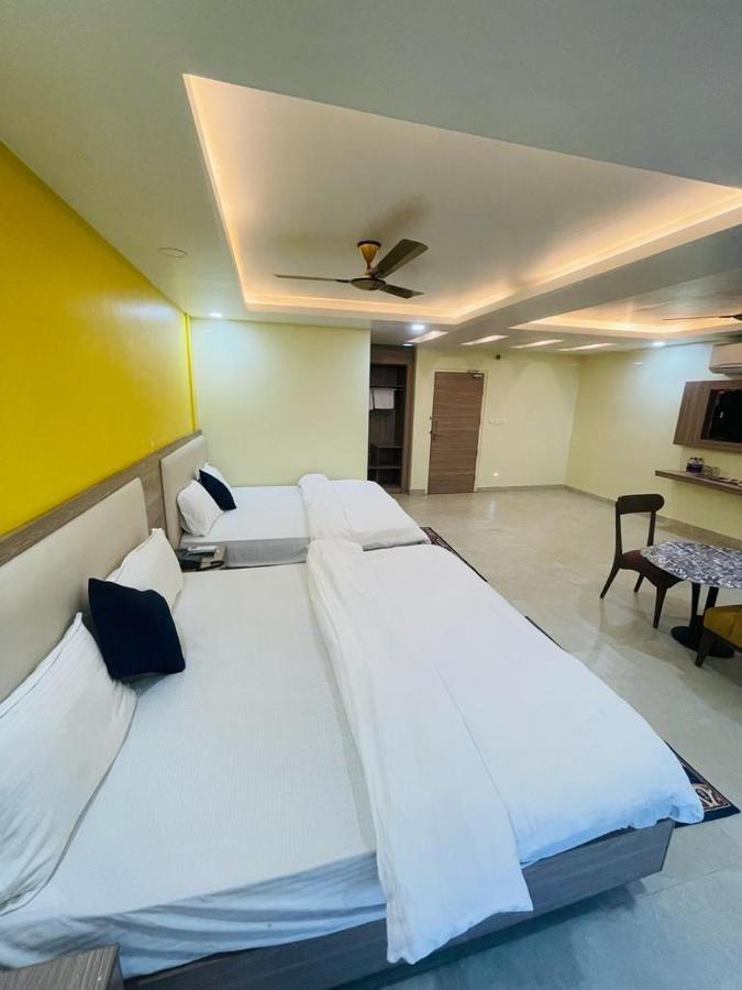 Royal Beach International Пури Екстериор снимка
