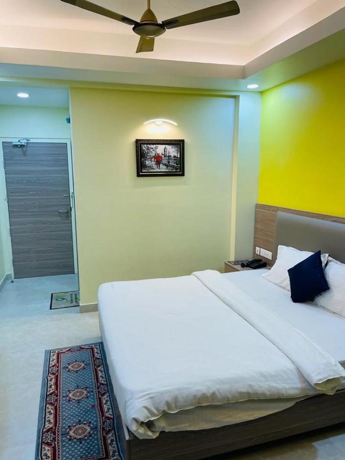 Royal Beach International Пури Екстериор снимка