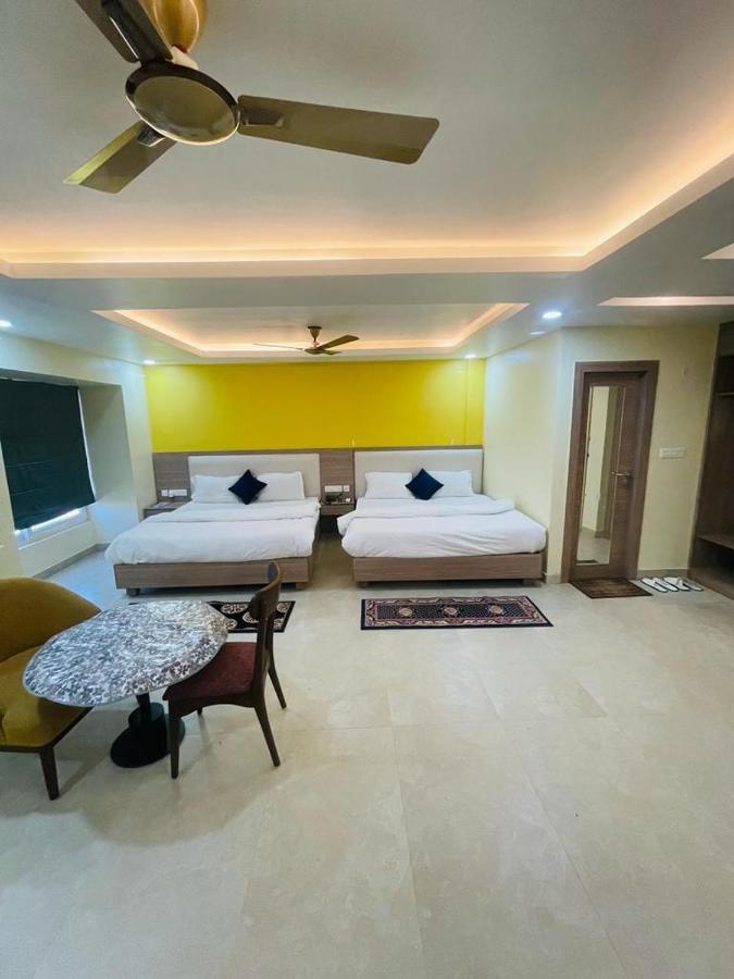 Royal Beach International Пури Екстериор снимка