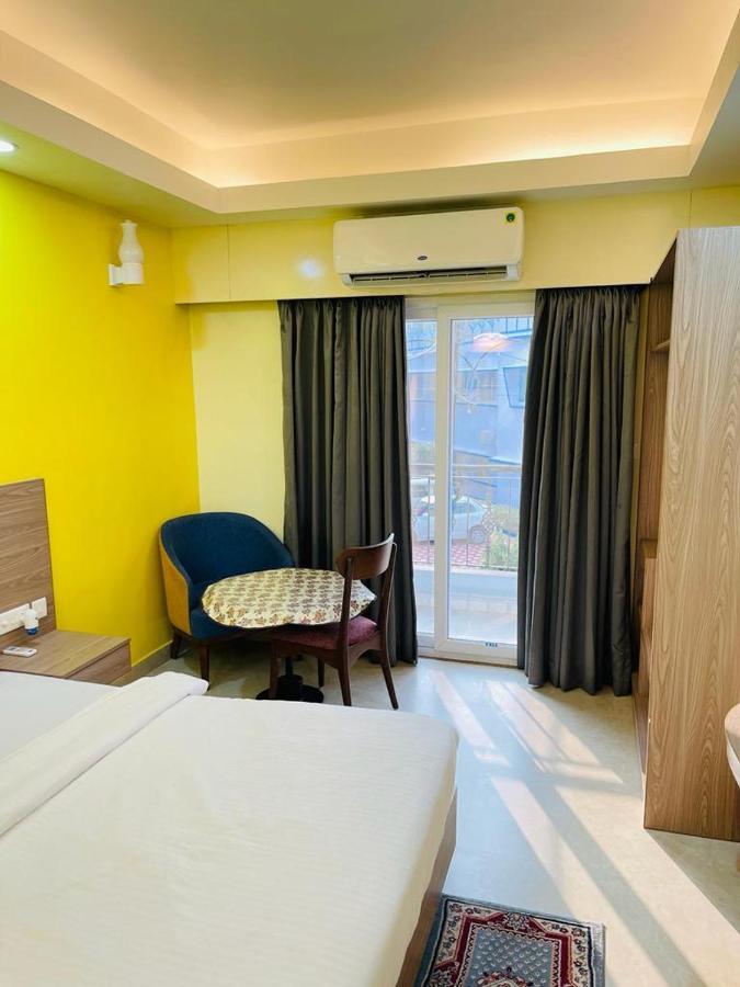 Royal Beach International Пури Екстериор снимка