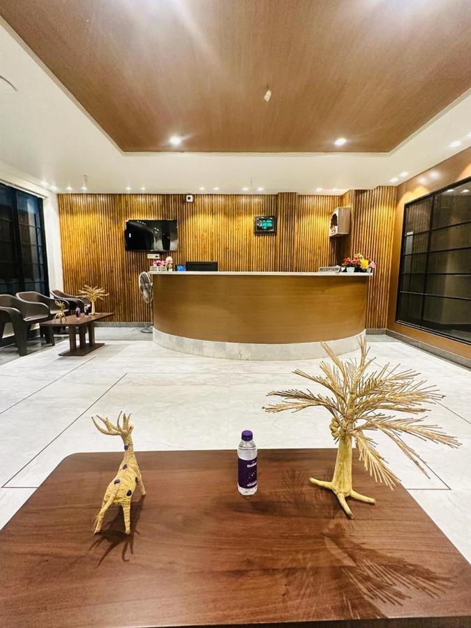 Royal Beach International Пури Екстериор снимка