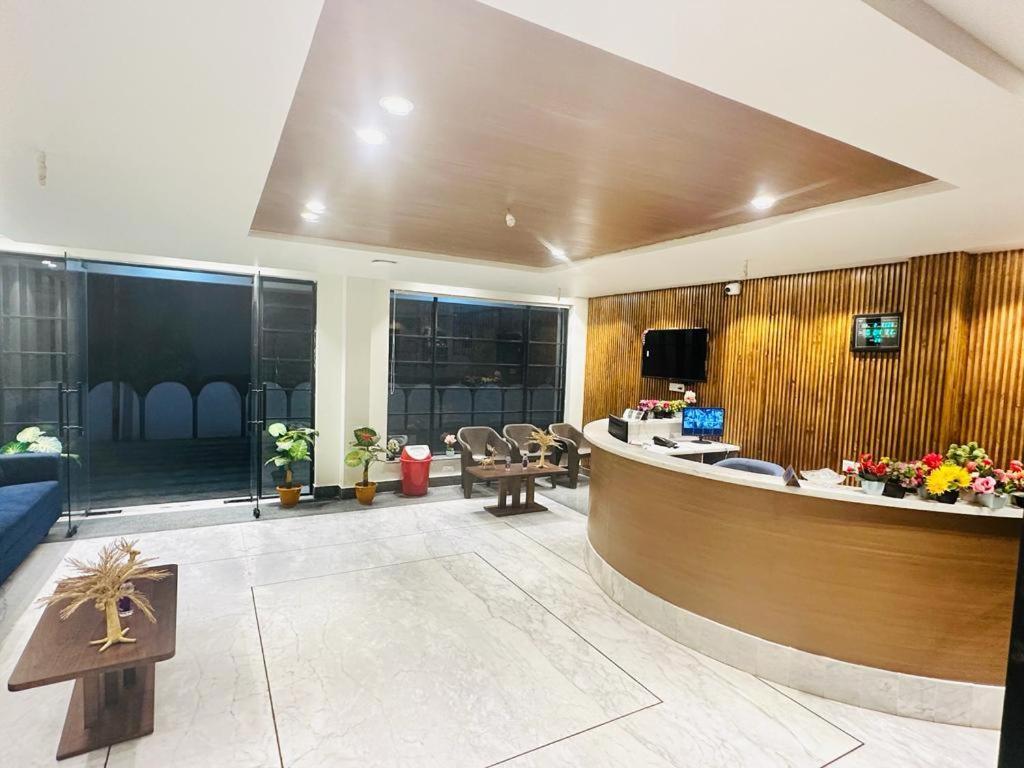 Royal Beach International Пури Екстериор снимка