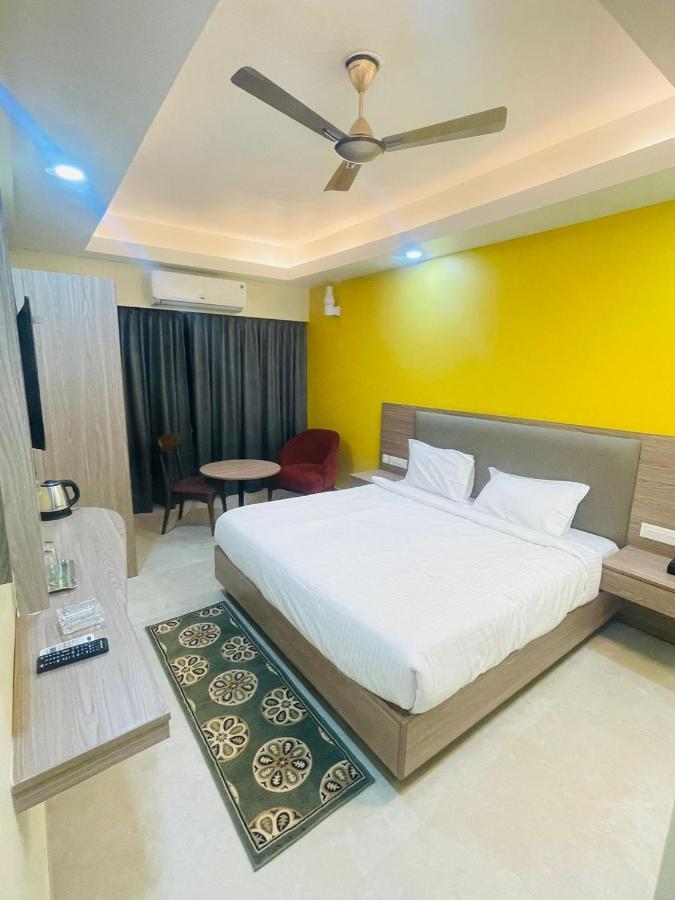 Royal Beach International Пури Екстериор снимка
