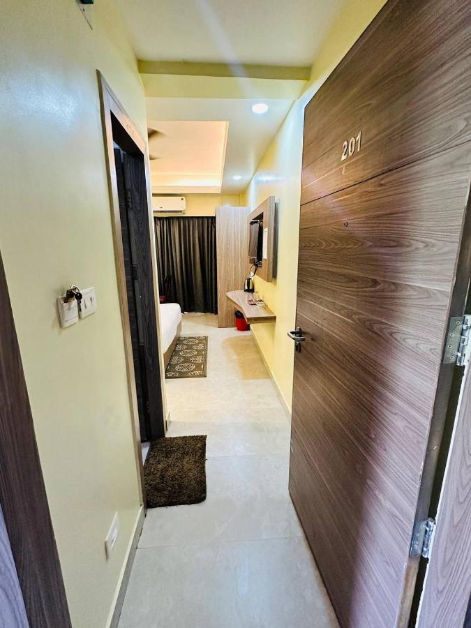 Royal Beach International Пури Екстериор снимка